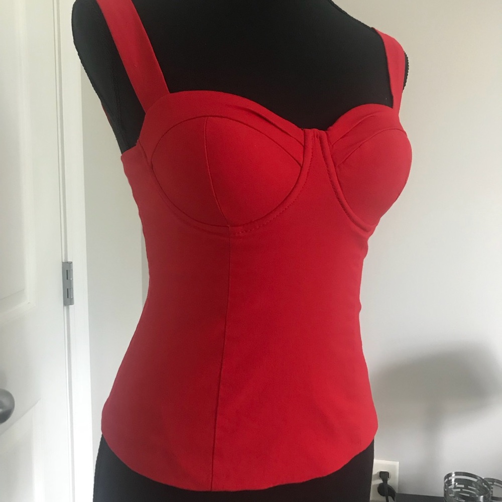 RED TOP by Guess 🔥